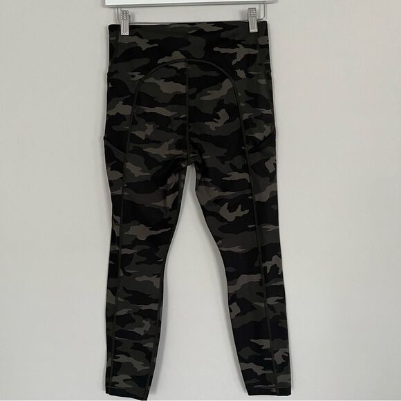 Athleta Ultimate 7/8 Tight Leggings in Green Camo, Size S NWOT - Picture 4 of 11